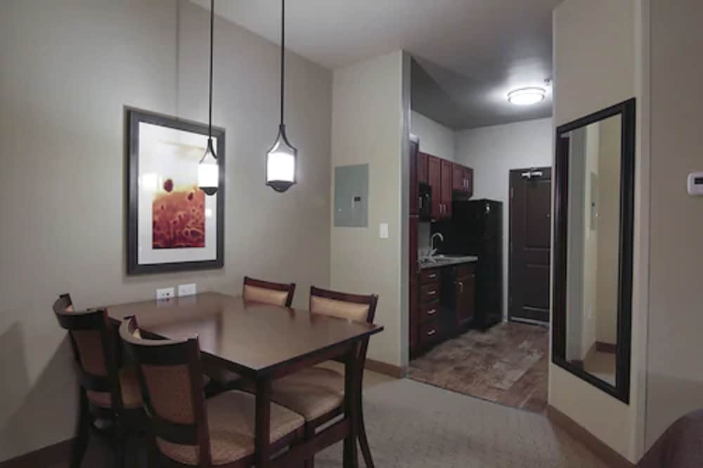 Teddys Residential Suites New Town 6/34