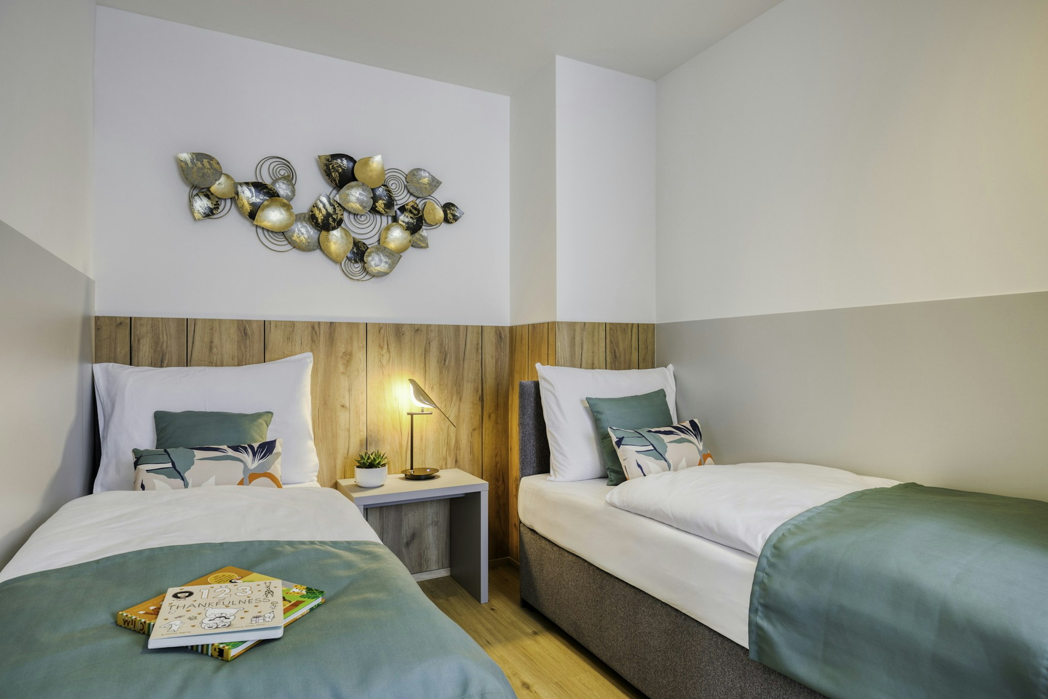 2 BEDROOMS, APARTMENT