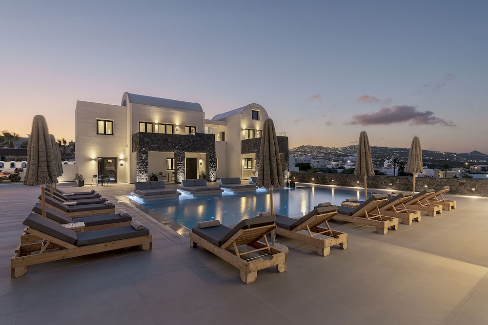 Onyx Hotel & Suites 55/60
