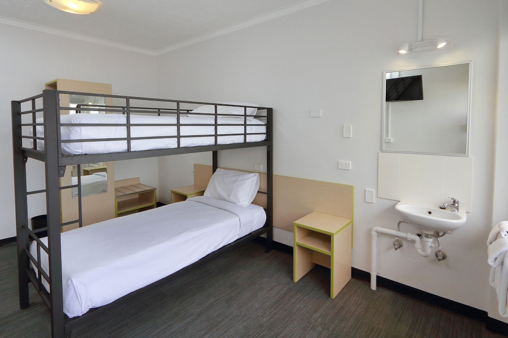Palm Beach Hotel 14/55