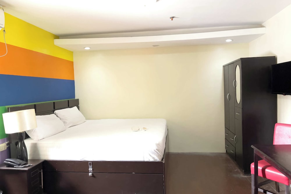 Deluxe, King Bed
