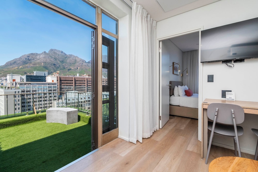 Habitat Aparthotel by Totalstay 36/55