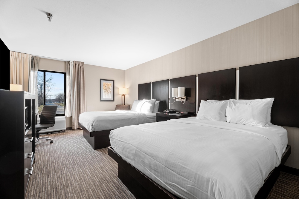Best Western Courtview Hotel 23/68