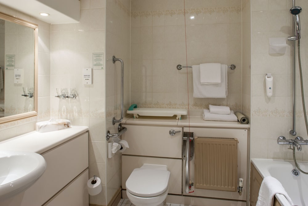 Holiday Inn Ipswich Orwell 25/79