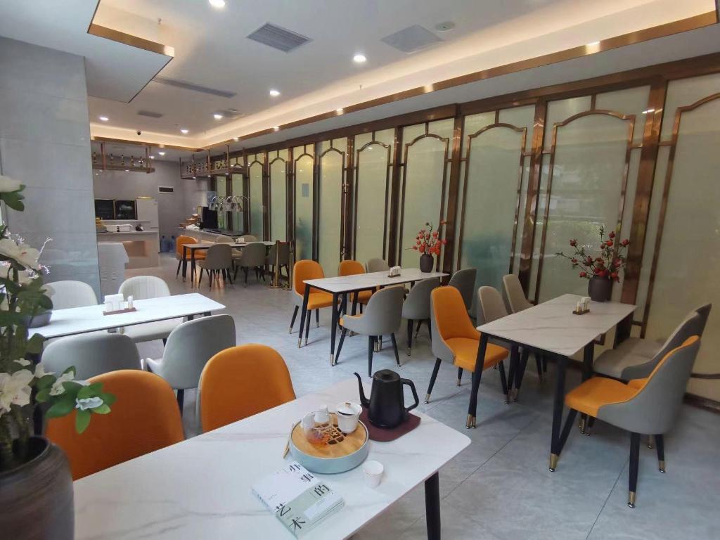 Vienna Hotel Shenzhen Baoan Chuangye Road 41/56