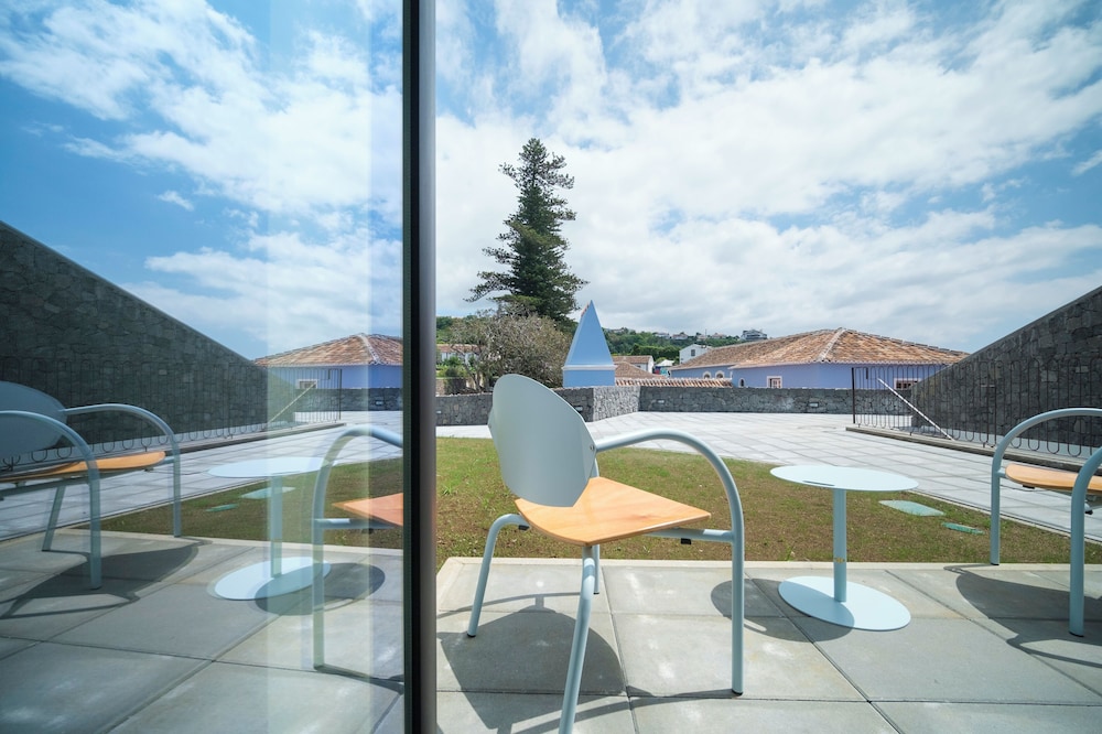 AZORES BOOK HOTEL 31/46