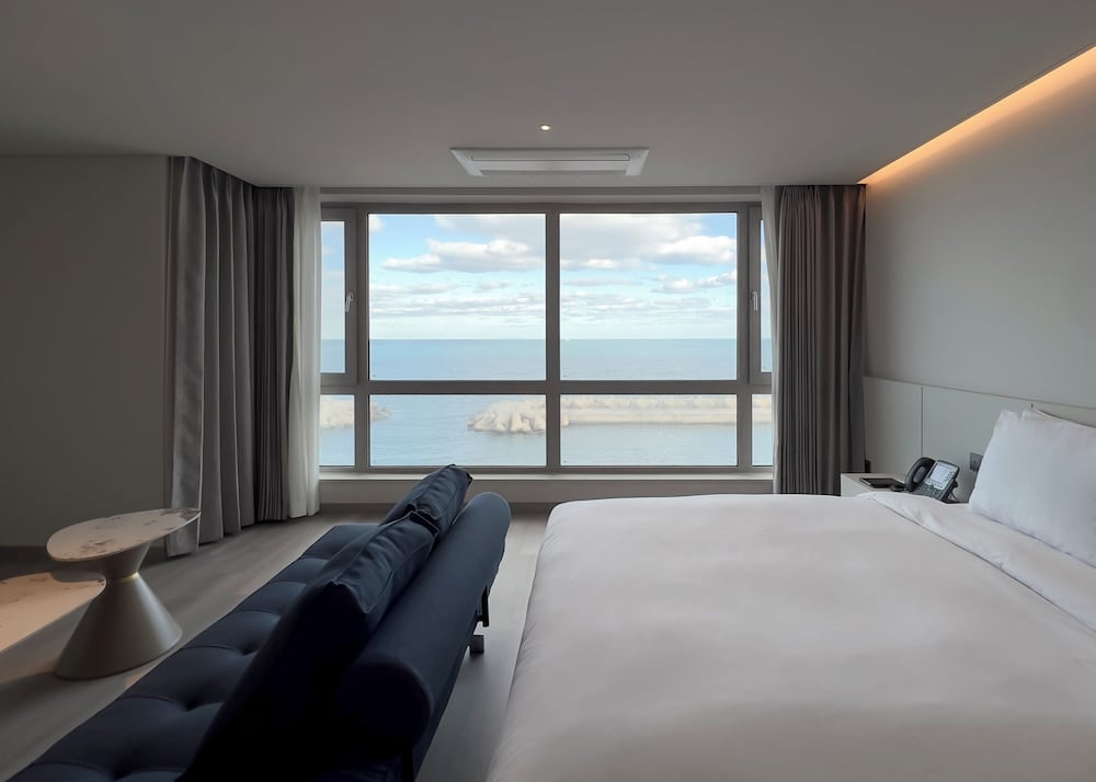 SUPERIOR, FAMILY, DOUBLE BED, OCEAN VIEW