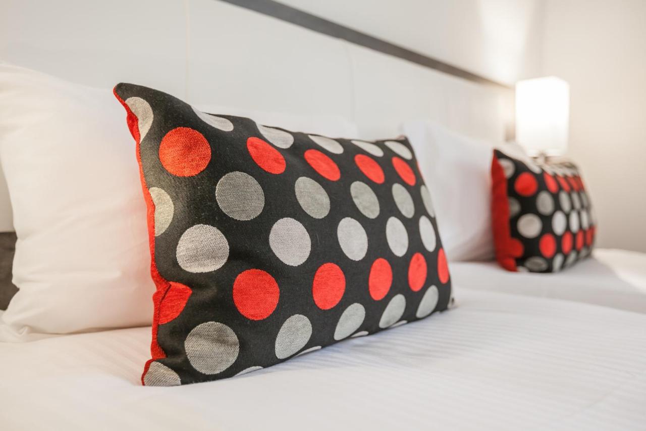 AU COMTÉ D'ORNON HOTEL & SPA 13/23