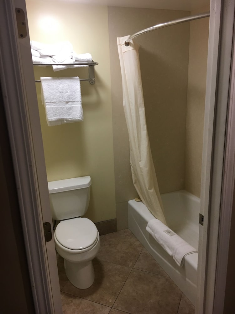 Garden Inn Suites 18/55