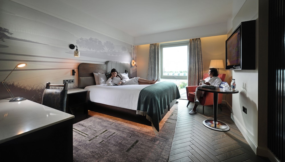 غرفة بريميوم بسرير فردي، CROWNE PLAZA BLANCHARDSTOWN 3/8