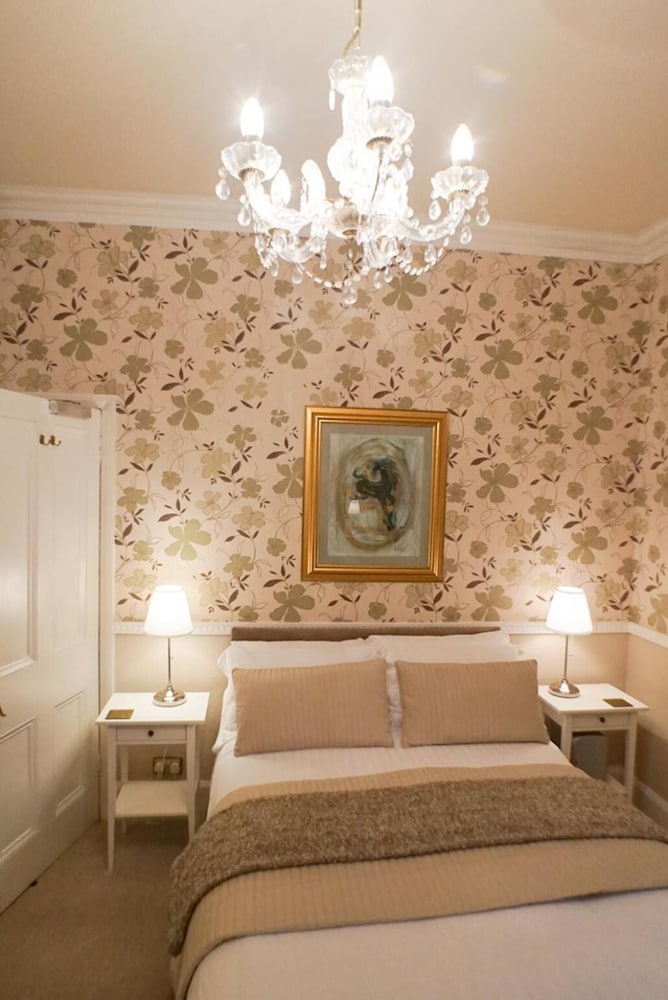 Hedley Villa Guest House 30/42
