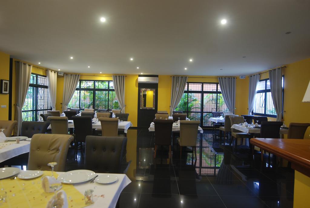 Hotel Iroko Iris Sol Beni 18/25