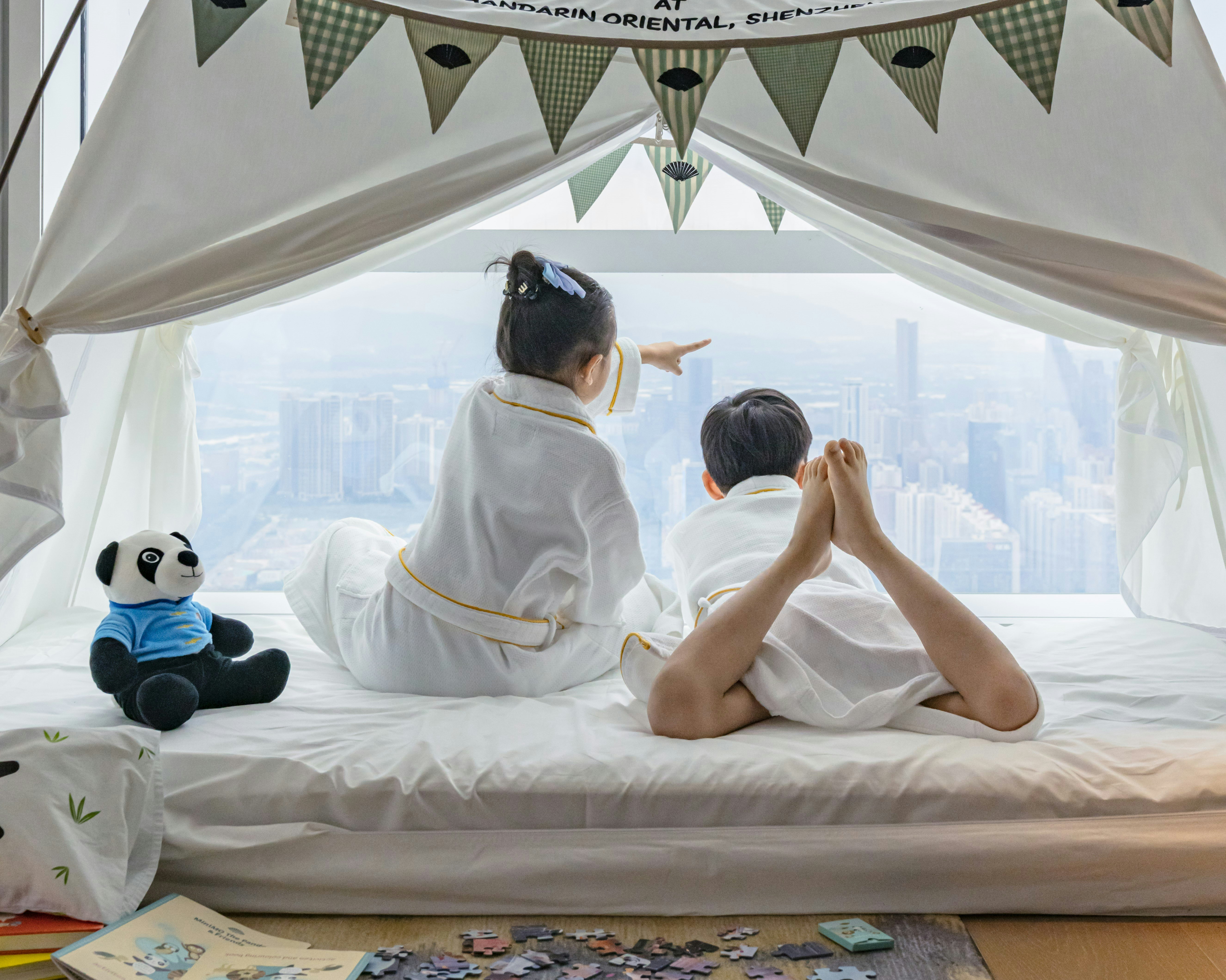 Mandarin Oriental Shenzhen 10/50