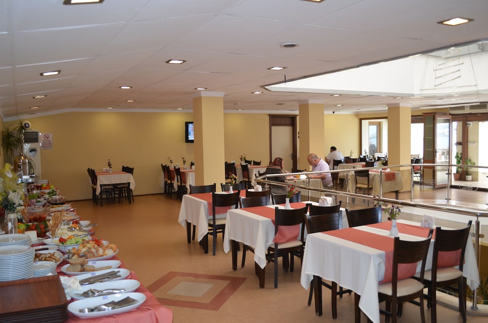 Ayvalik Palas Hotel 28/45