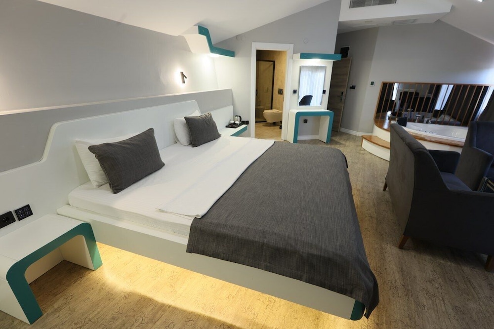 Midis Otel 7/50