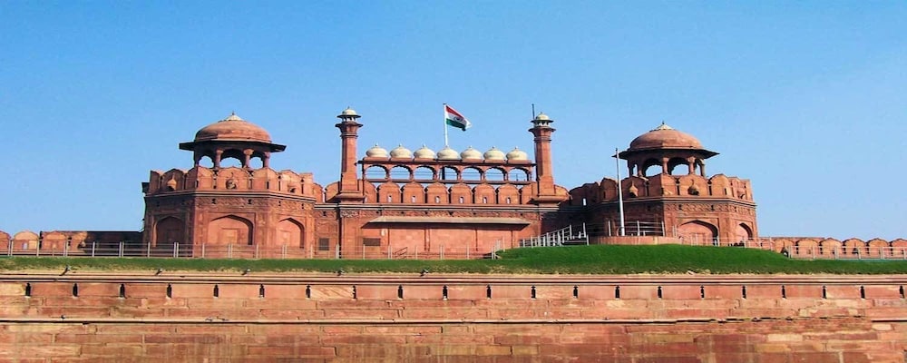 Hotel Golden Oasis Delhi 26/27