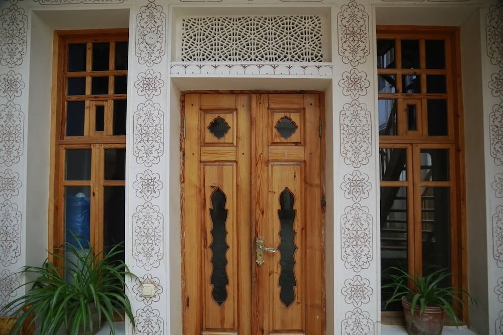 Komil Bukhara Boutique Hotel 3/50