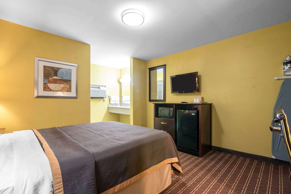 Rodeway Inn Towanda 15/36