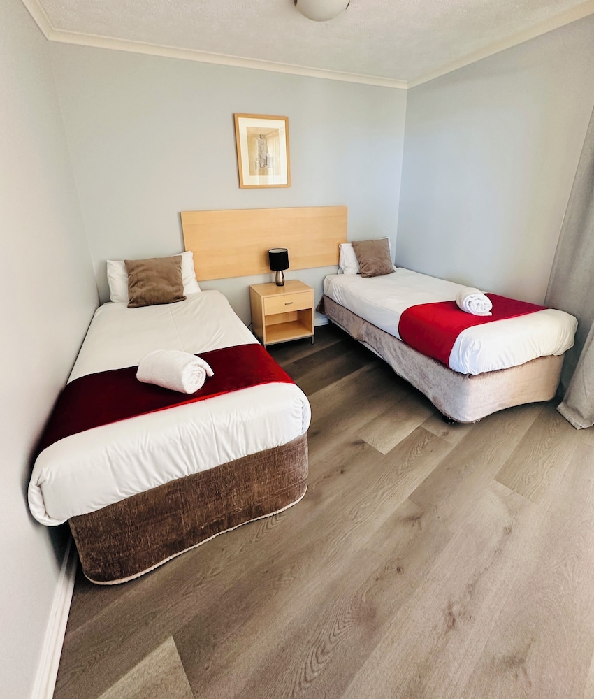 CALOUNDRA CENTRAL APARTMENT HOTEL 30/68