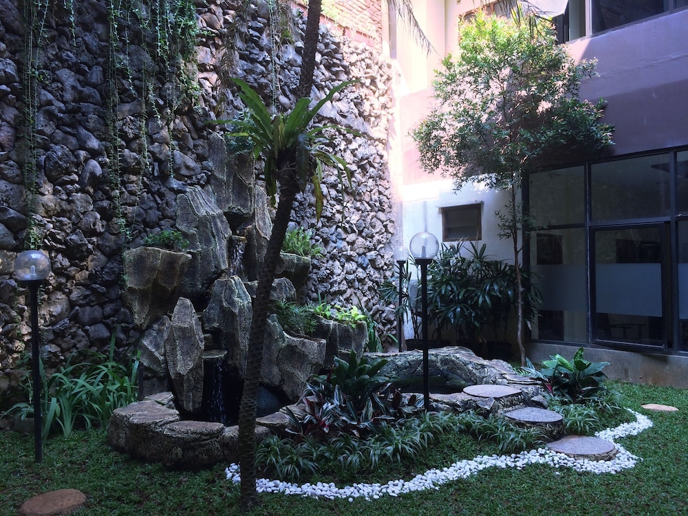 Hotel Nusantara Indah Syariah 45/48