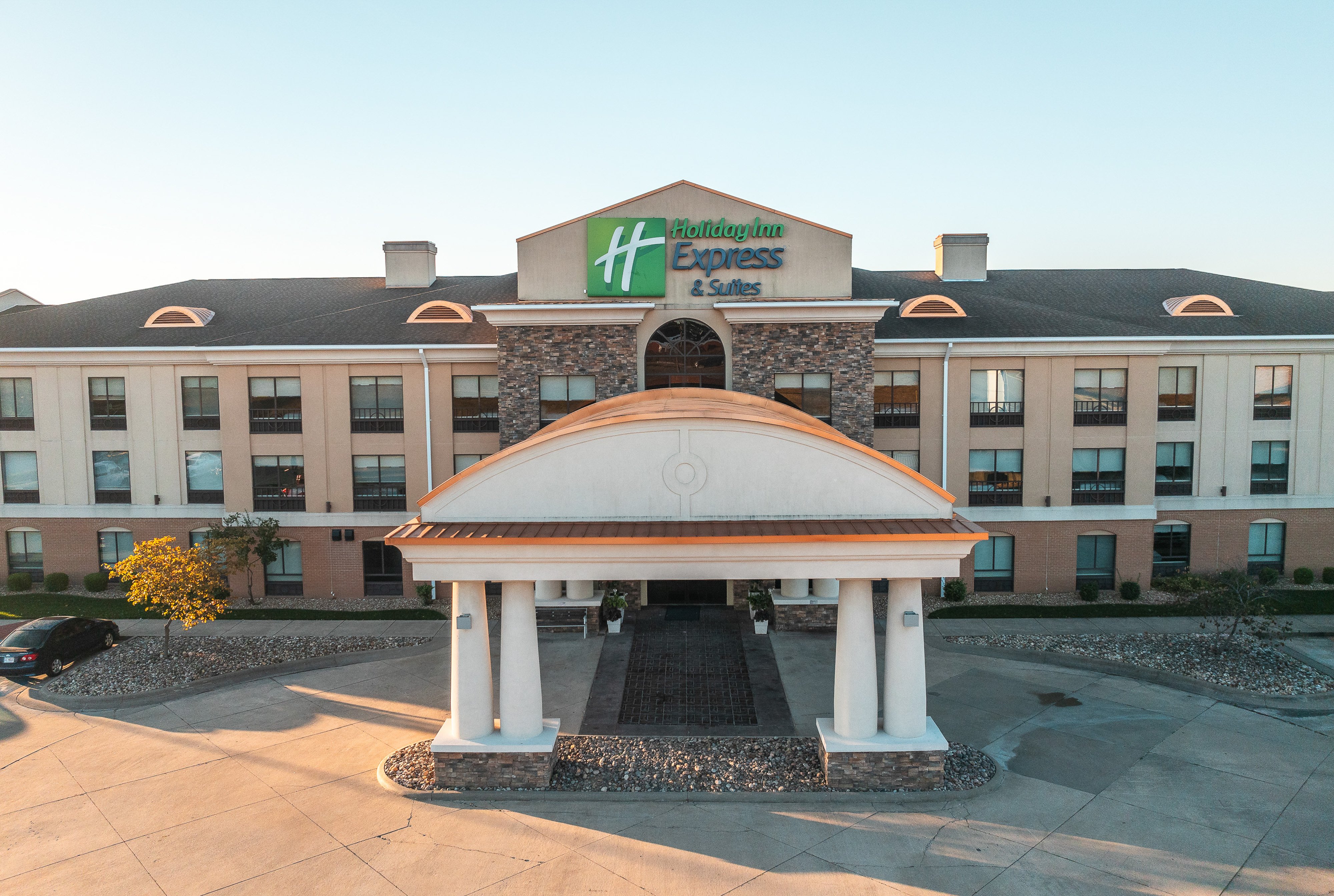 Holiday Inn Express Hotel And Suites Saint Robert Leonard Wood 3/50
