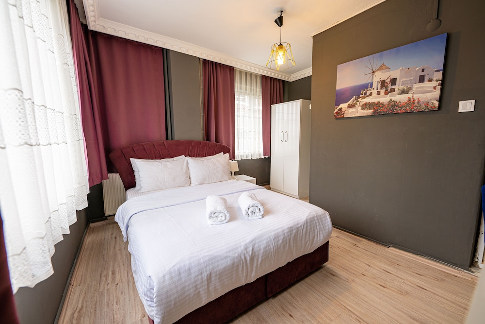 Evin Suit Hotel 9/50
