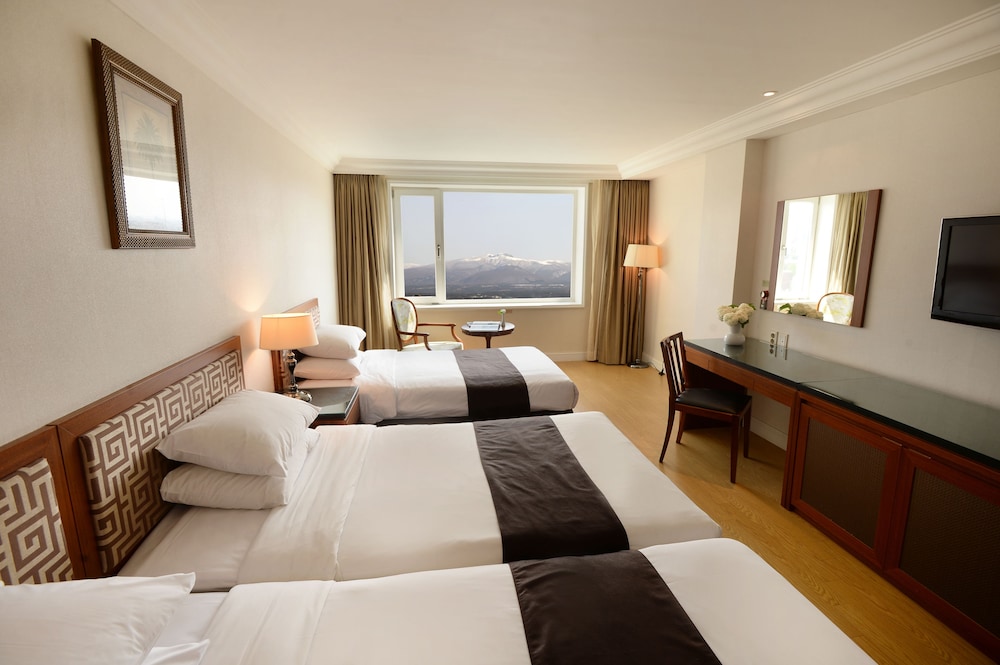 Jeju Oriental Hotel & Casino 8/65
