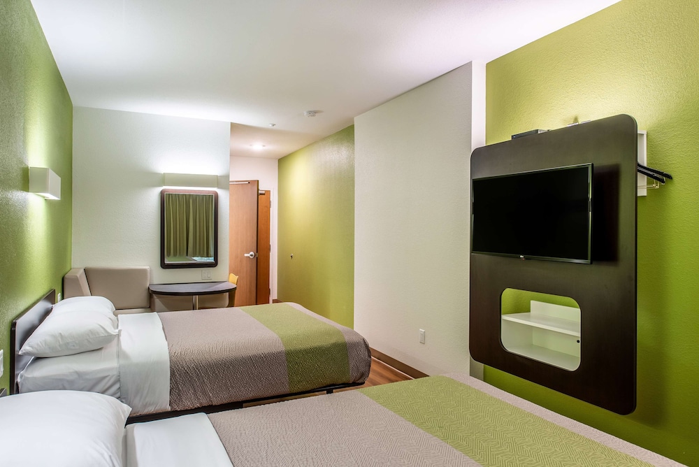 Motel6 Mankato, MN 32/60