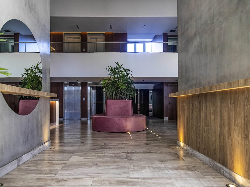 Mercure Rosario 8/58