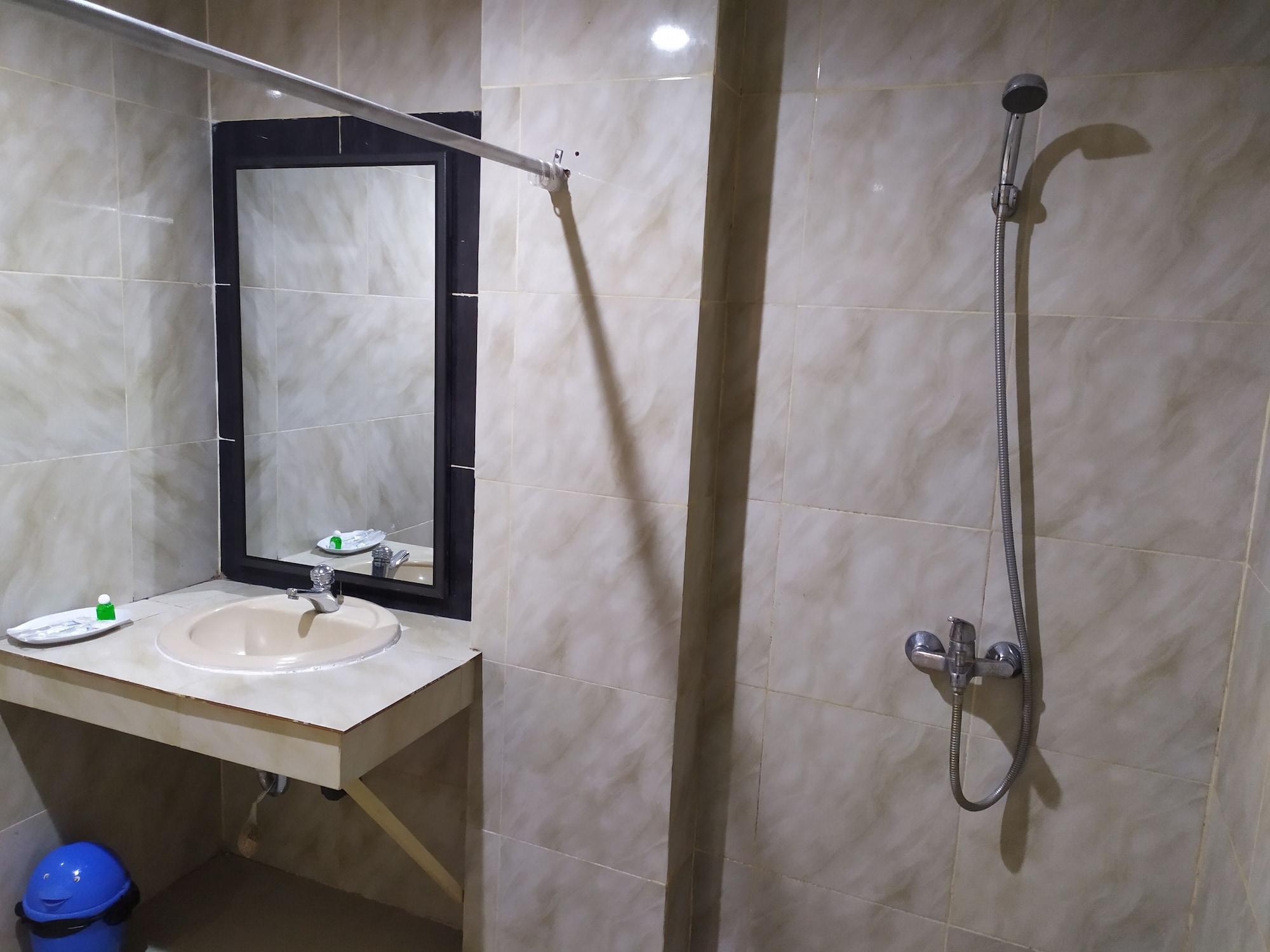 غرفة سوبيريور بسريرين منفصلين، Hotel Rangkayo Basa Padang Panjang 8/10