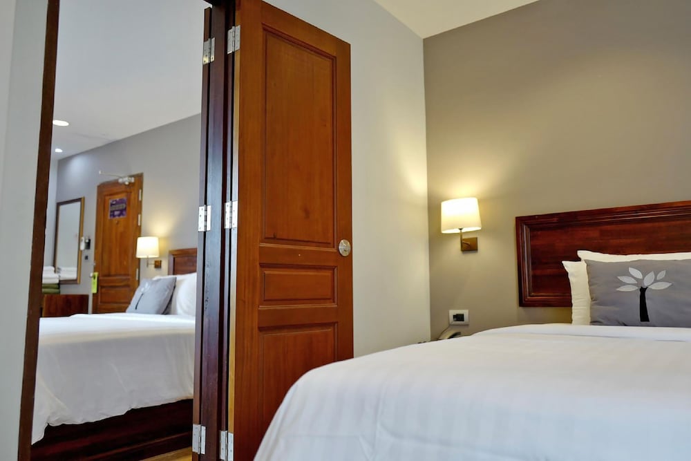Olive Tree Hotel 15/50