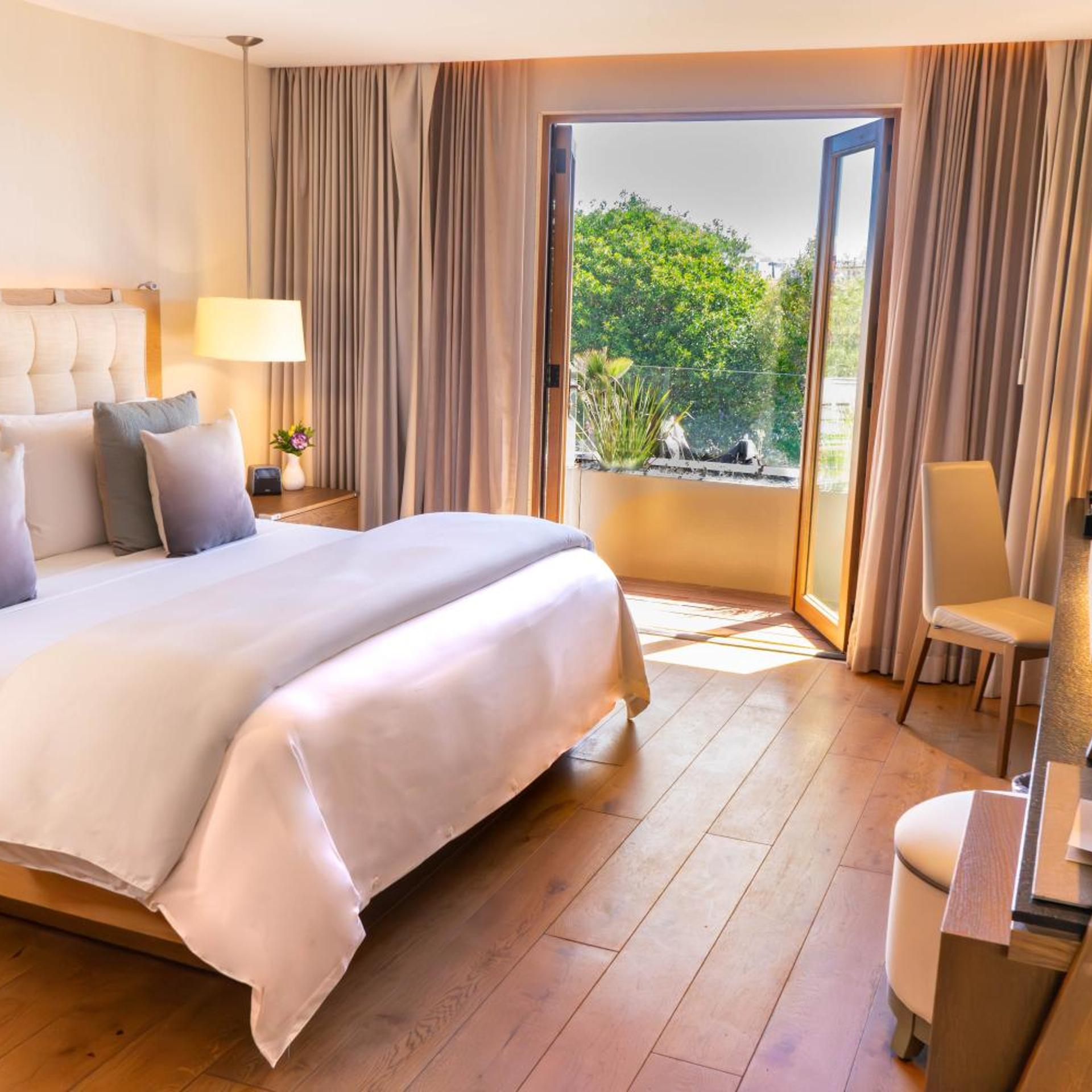 Room, King Bed, Balcony