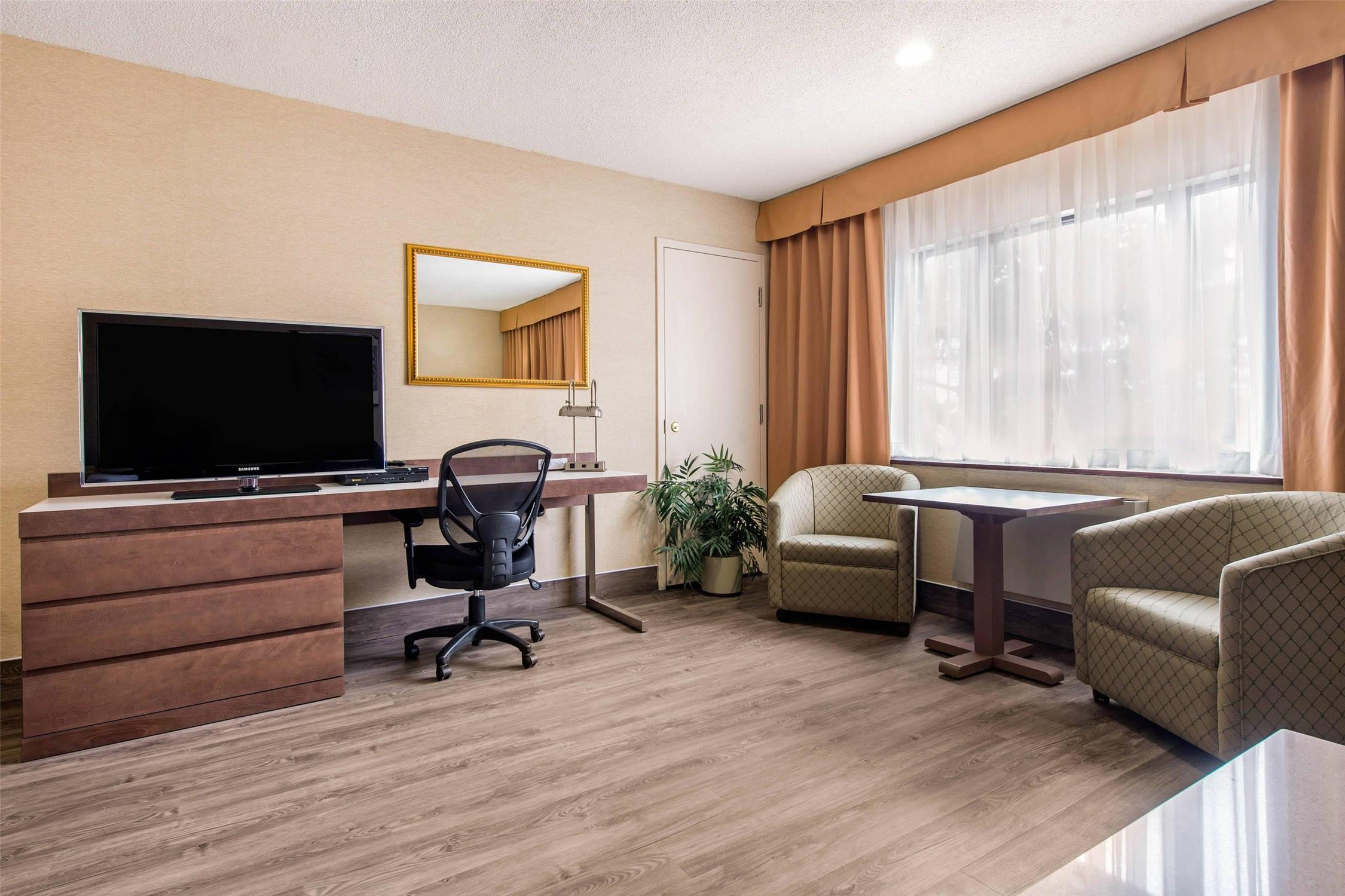 Quality Inn & Suites Gatineau 37/42