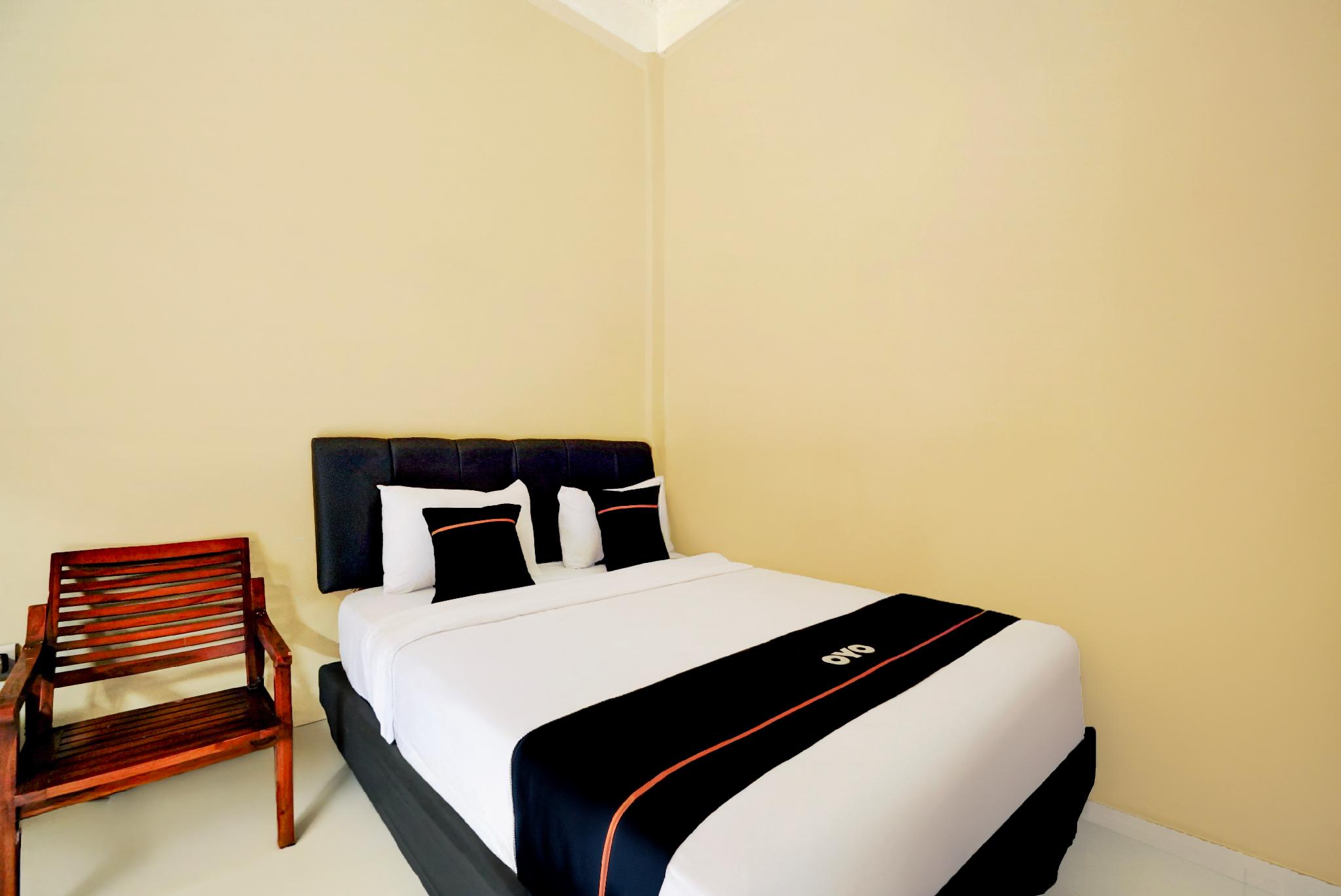 Hotel O Surabaya near Pelangi Park formerly D'best Kutisari 31/40
