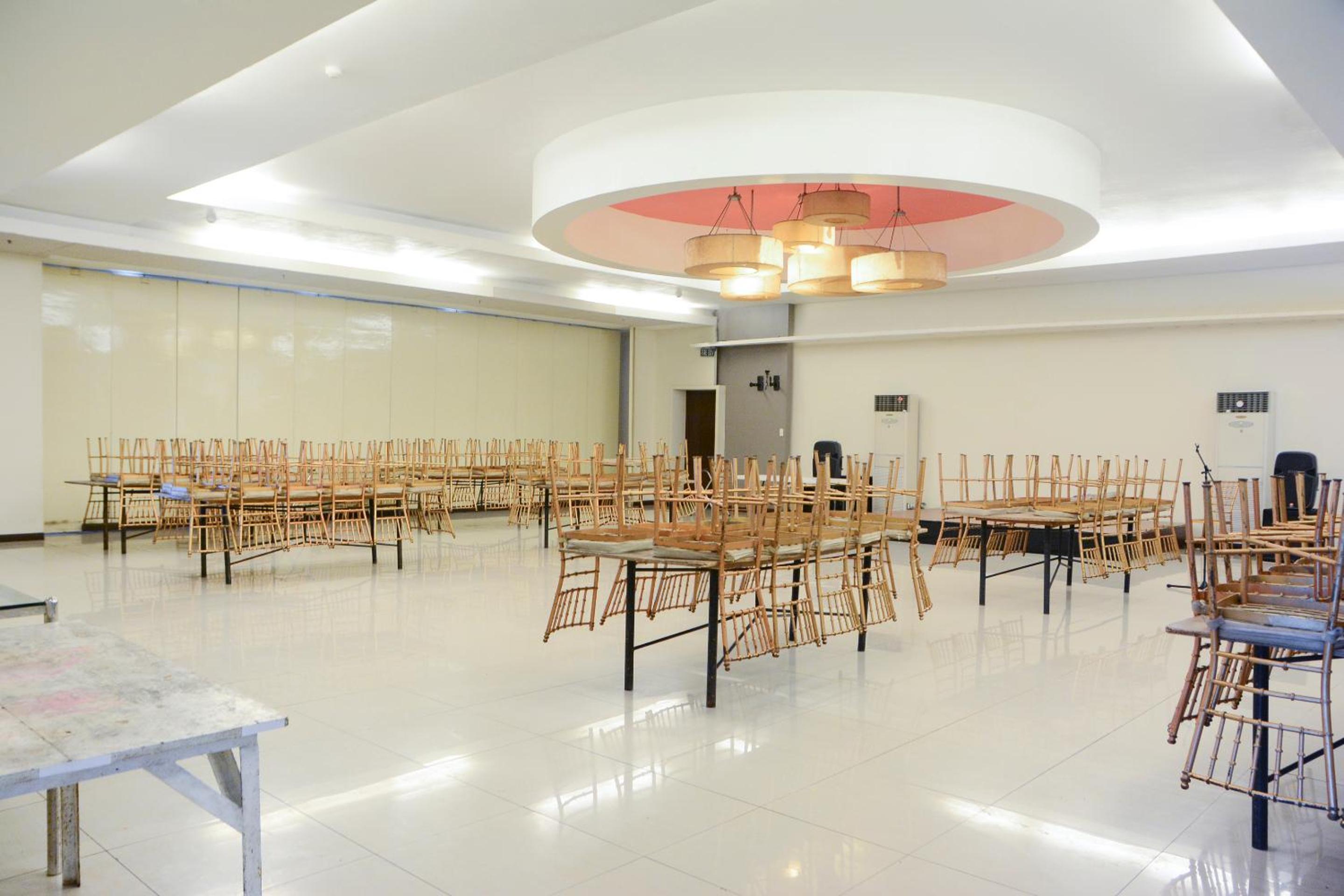 East View Hotel 16/20