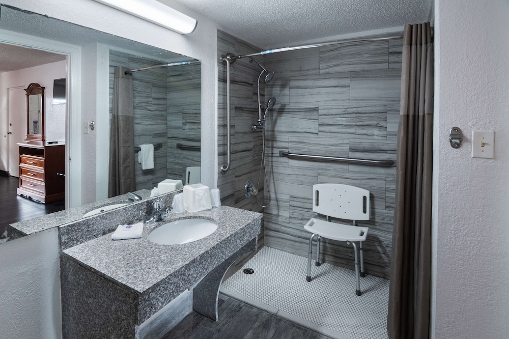 Motel6 Montgomery, AL - Coliseum 25/25