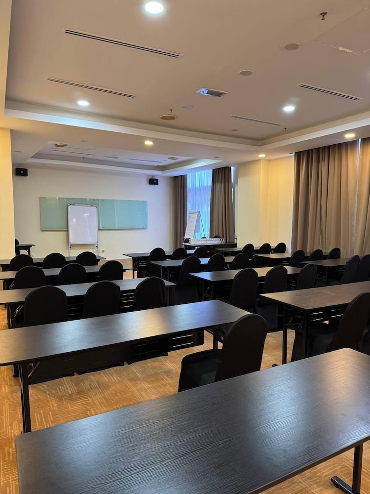 Royal Park Hotel @ UNITEN 37/50