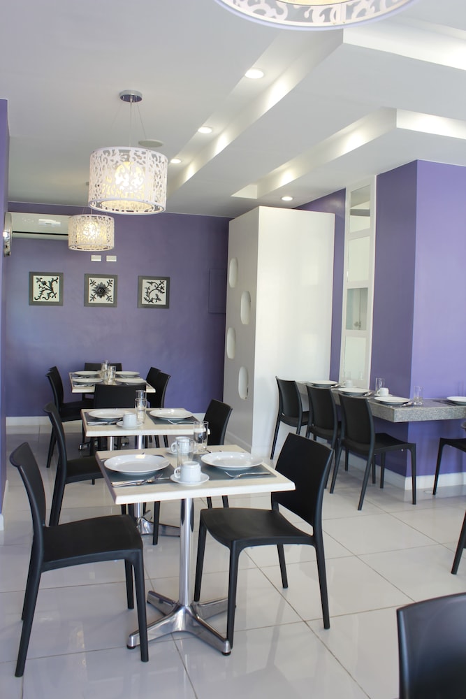 Leez Inn Malate 56/65
