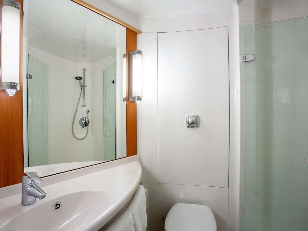 IBIS BELFAST CITY CENTRE 50/50