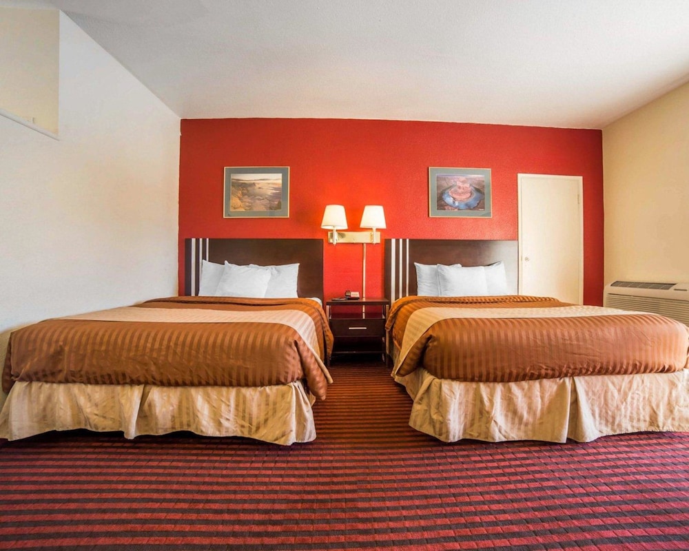 Rodeway Inn At Lake Powell 27/42