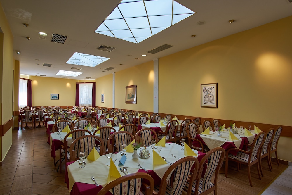 Hotel Vila Ruzica 41/64