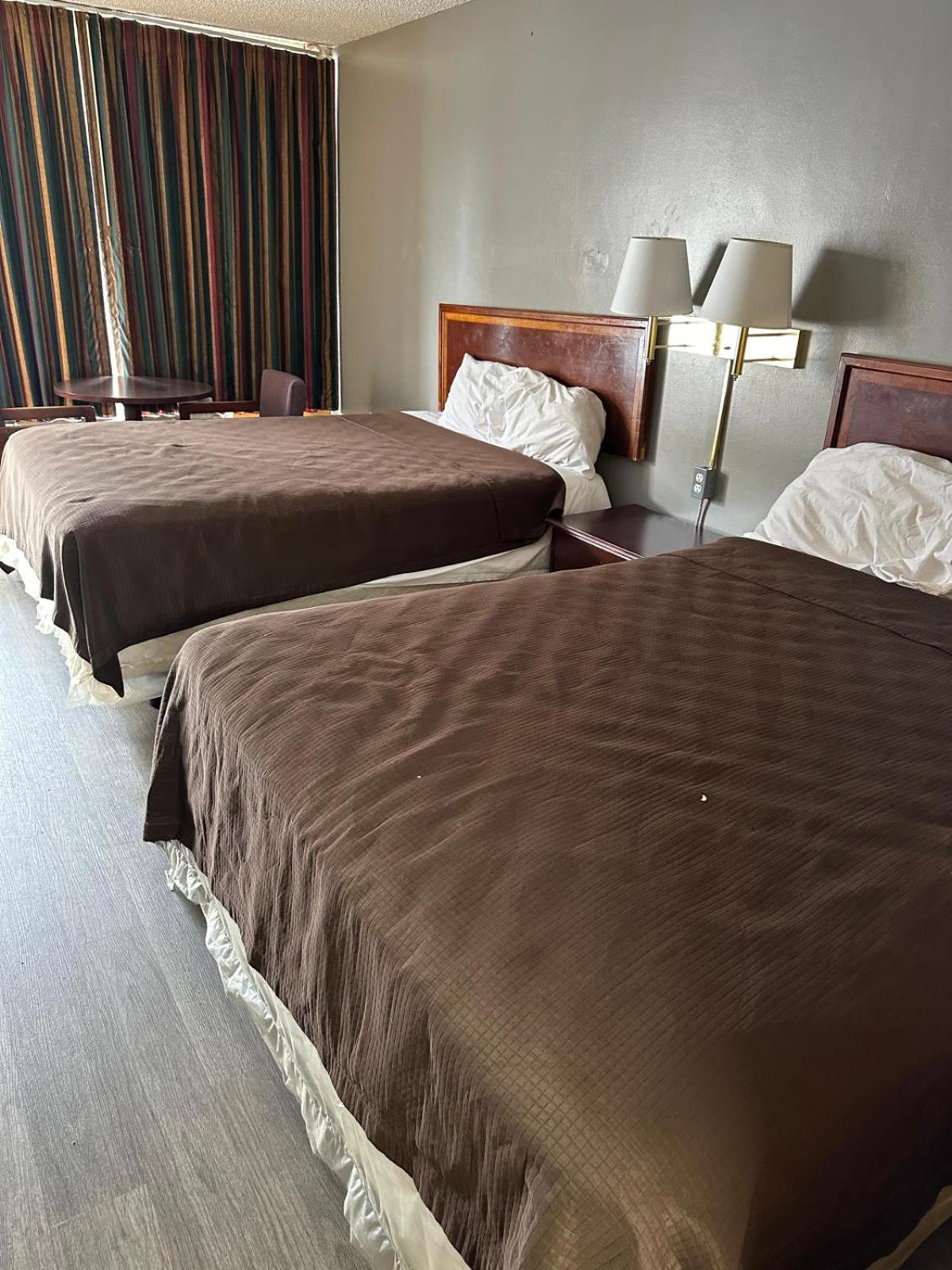College Inn Spartanburg 19/33