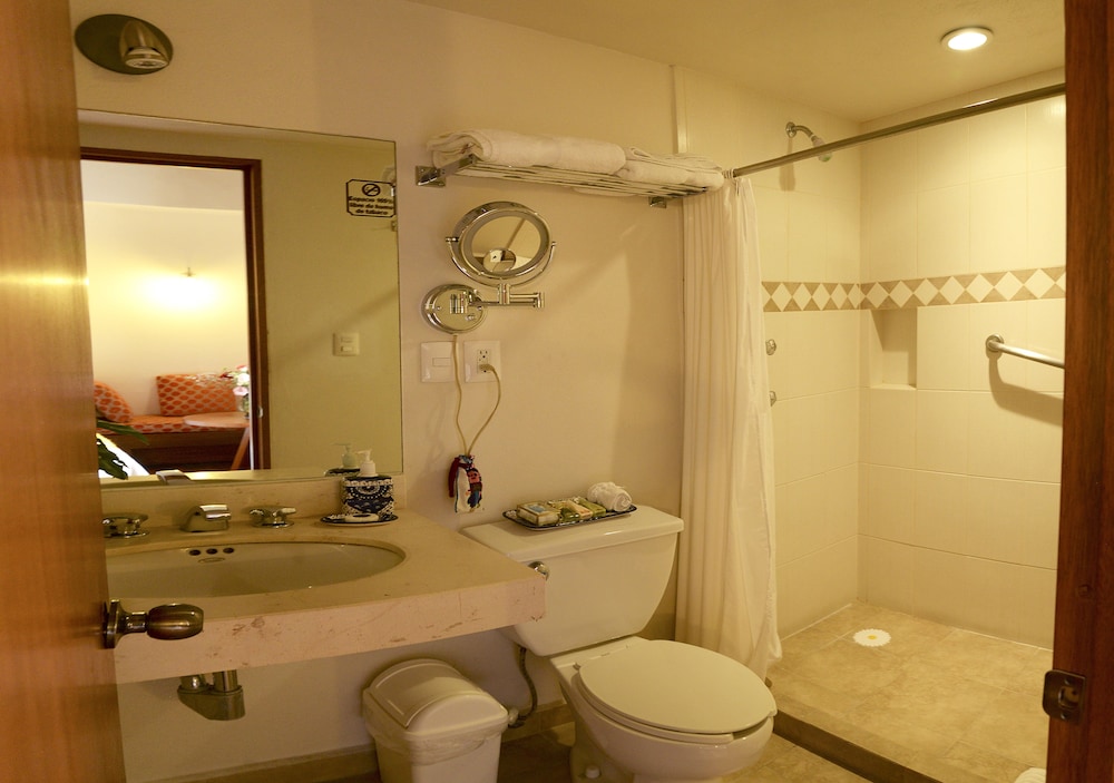 EL SERAFIN HOTEL BOUTIQUE 79/80