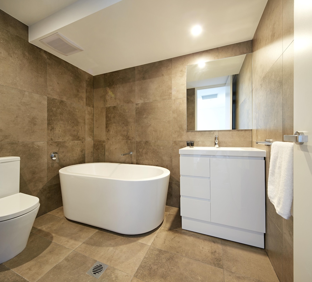 VERIU SUITES CAMPERDOWN 52/54