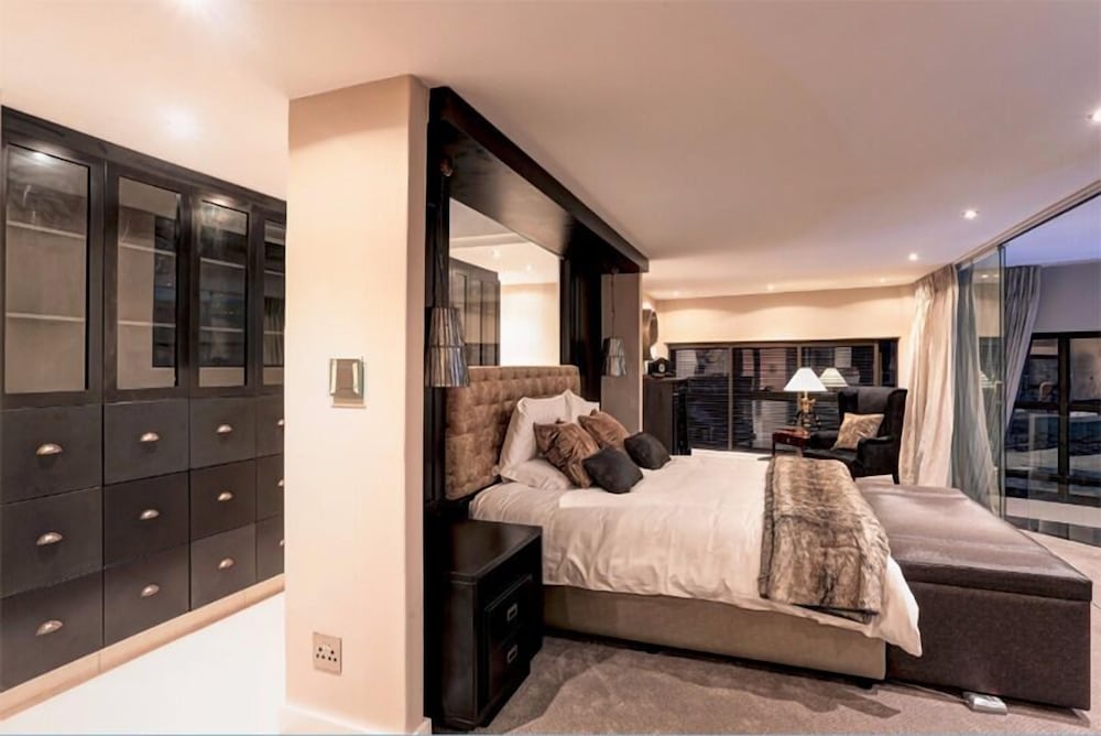 Ocean View Penthouse 8/41