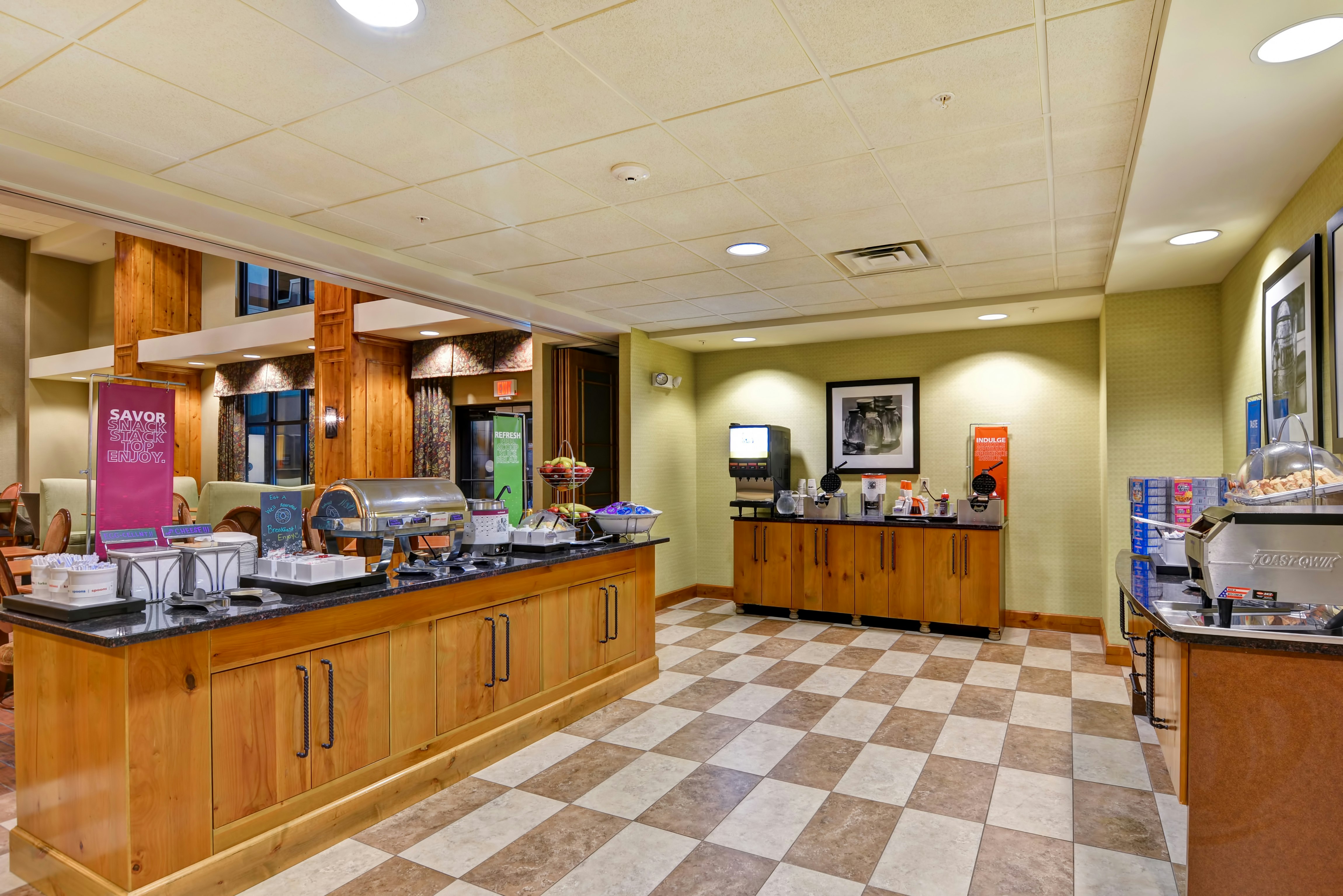 Hampton Inn and Suites New Hartford 11/64