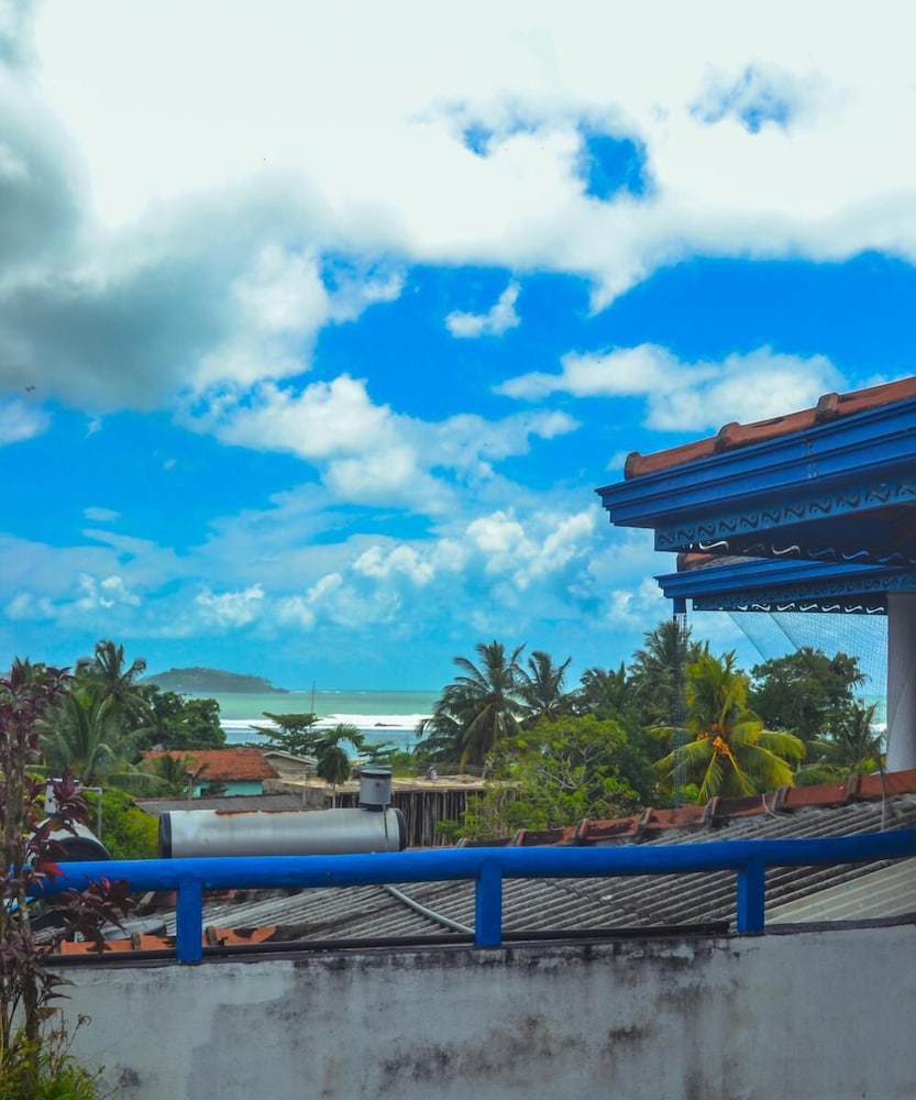 Castle Bay Resort 33/39