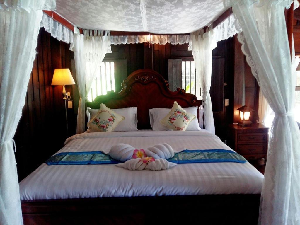 Pool, Junior Suite, Double Bed