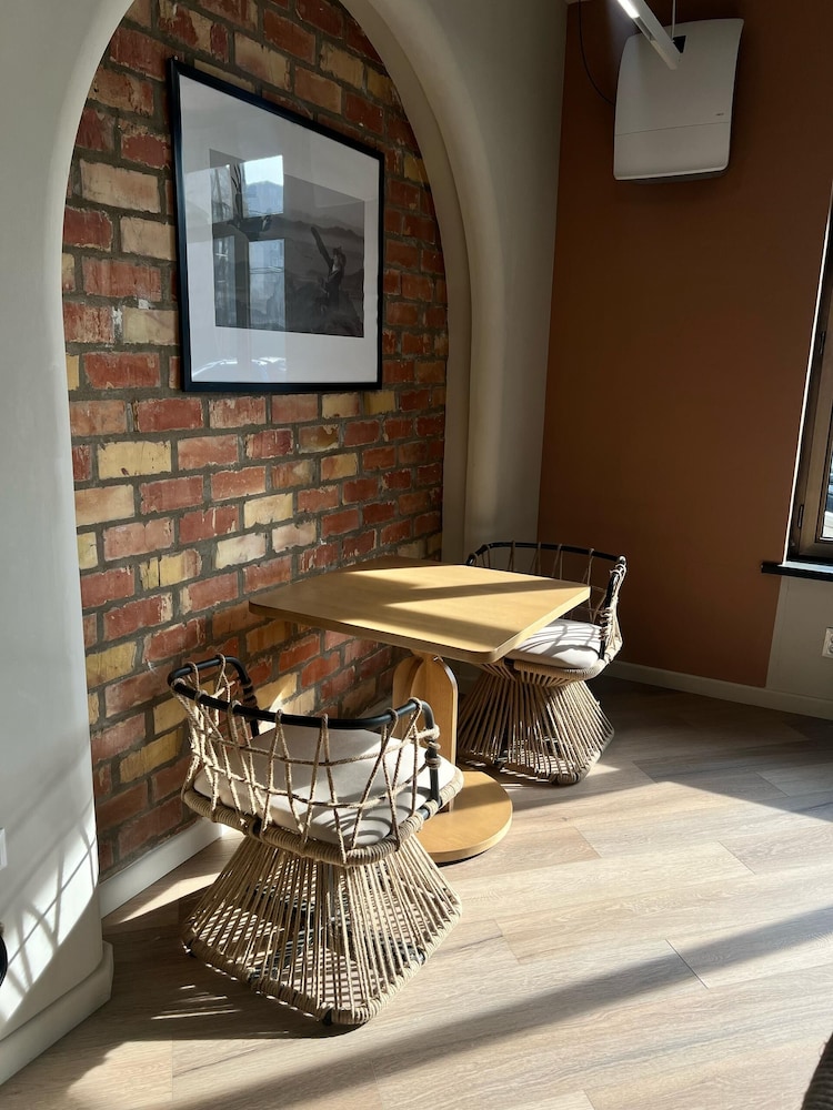 Bugu Hotel 6/46