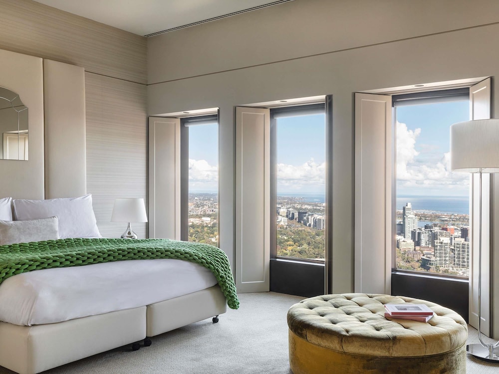 Opera, Residence, Suite, King Bed